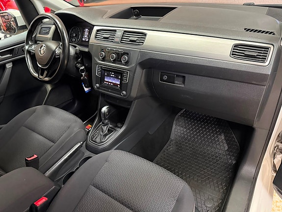 Volkswagen Caddy Maxi 18 of 24