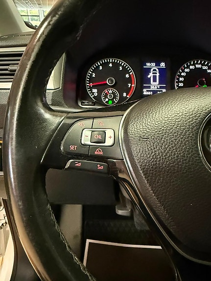 Volkswagen Caddy Maxi 23 of 24