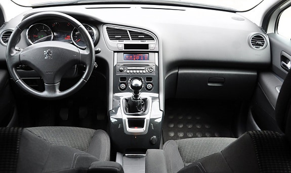 Peugeot 5008 8 of 14