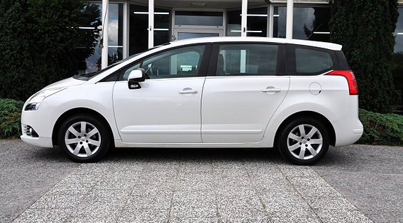 Peugeot 5008 3 of 14