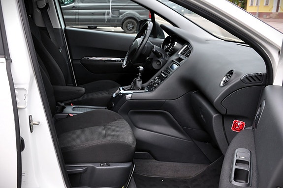Peugeot 5008 9 of 14