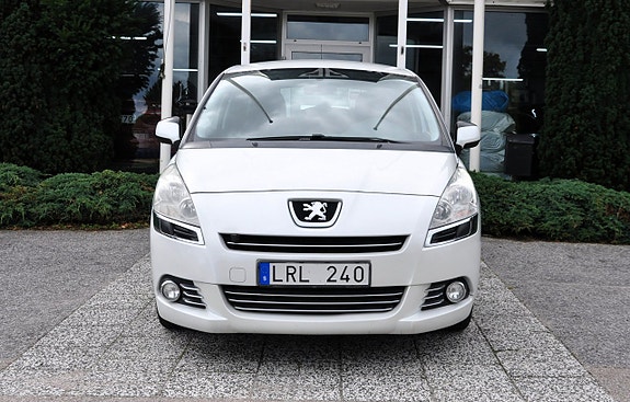 Peugeot 5008 2 of 14