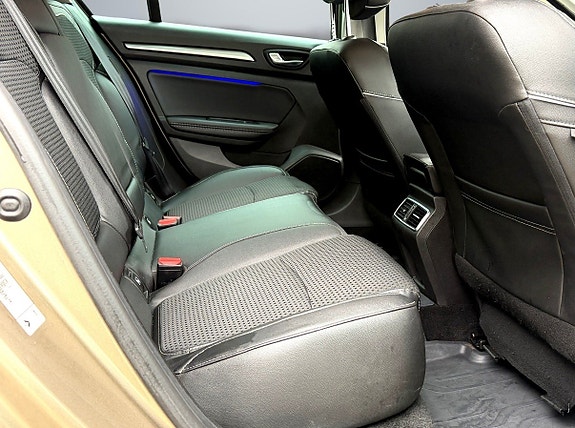Renault Megane 12 of 14