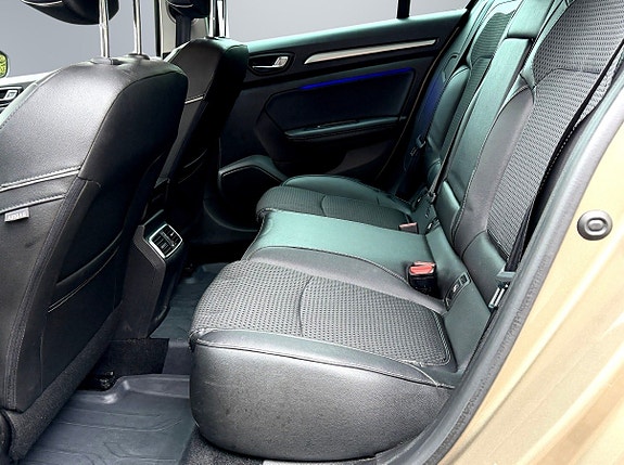 Renault Megane 11 of 14