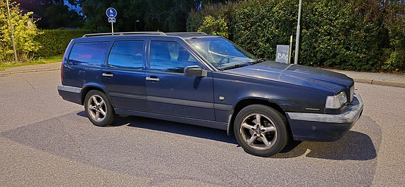 Volvo 850 2 of 7