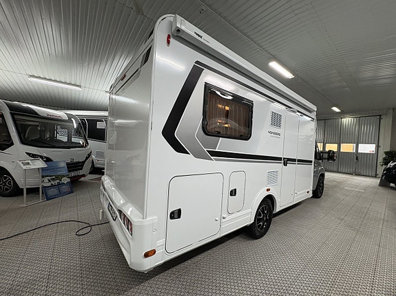 Weinsberg R58 2 of 13