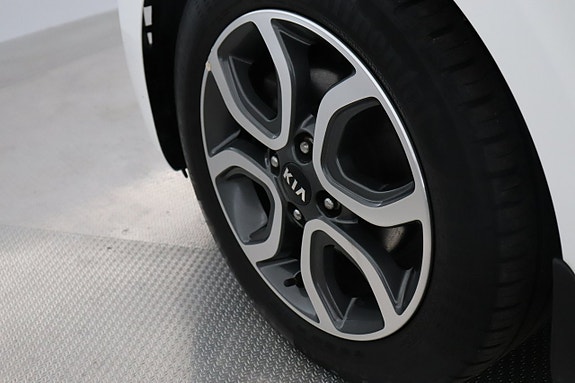 Kia Picanto 10 of 16