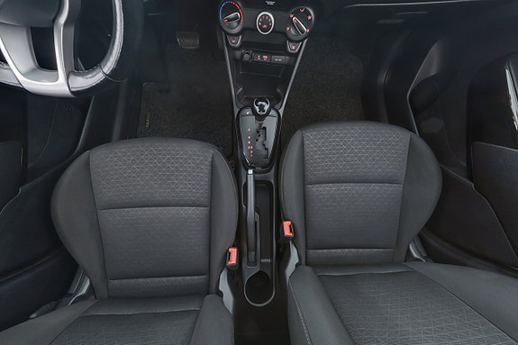 Kia Picanto 14 of 16