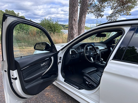 BMW 330d 16 of 30