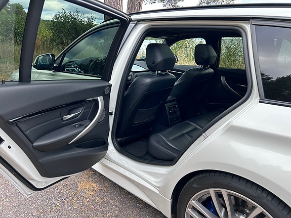 BMW 330d 21 of 30