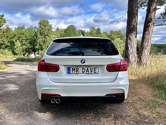 BMW 330d 6 of 30