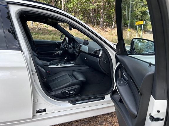 BMW 330d 18 of 30