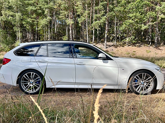 BMW 330d 8 of 30