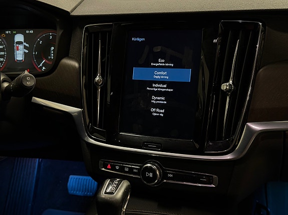Volvo V90 Cross Country 15 of 20