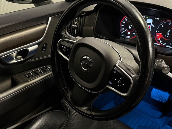 Volvo V90 Cross Country 12 of 20