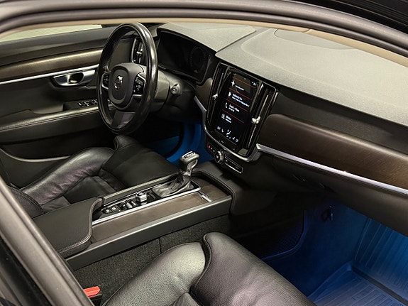 Volvo V90 Cross Country 10 of 20
