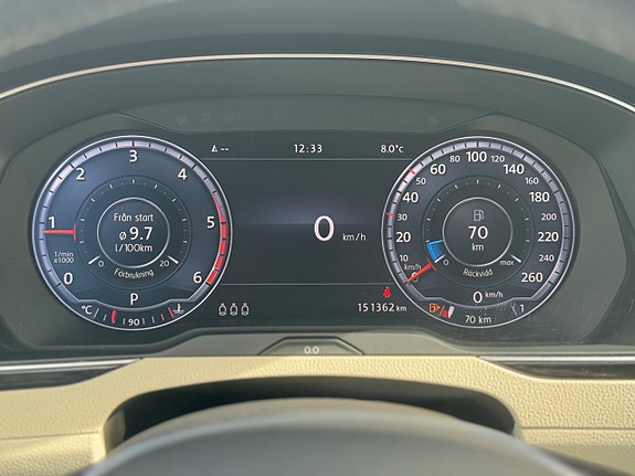 Volkswagen Passat 13 of 30
