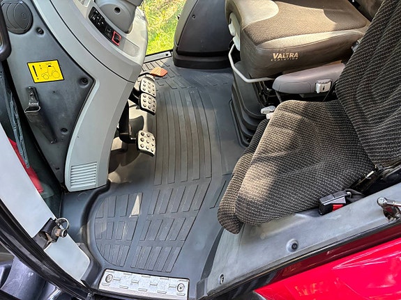 Valtra N174 Direct frontlyft + Pto GPS nya däck 8 of 12