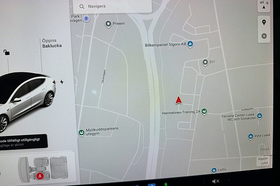 Tesla Model 3 8 of 8