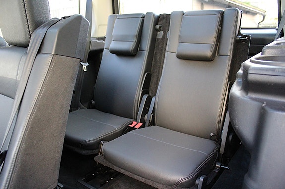 Land Rover Discovery 4 7 of 30