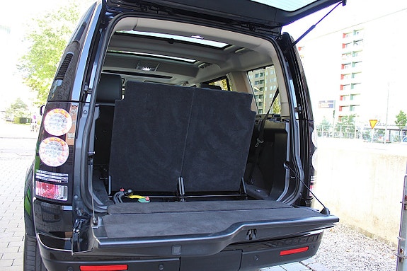 Land Rover Discovery 4 28 of 30