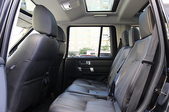 Land Rover Discovery 4 27 of 30