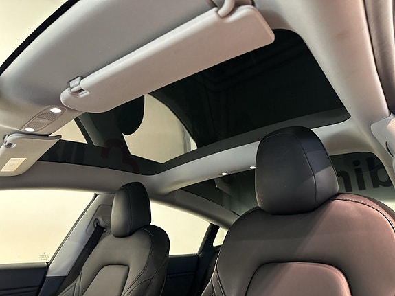 Tesla Model 3 17 of 22