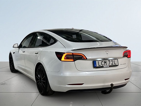 Tesla Model 3 5 of 22