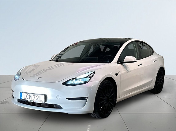 Tesla Model 3 16 of 22