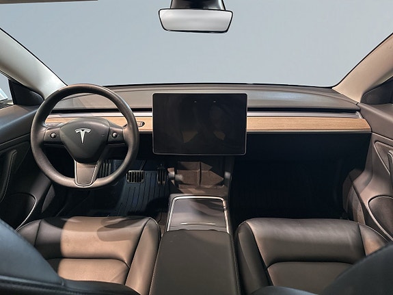 Tesla Model 3 8 of 22