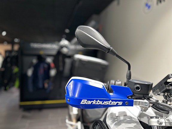 BMW F800GS / Serviceavtal / Toppbox / Chassi-sänkt / Barkbusters 13 of 18