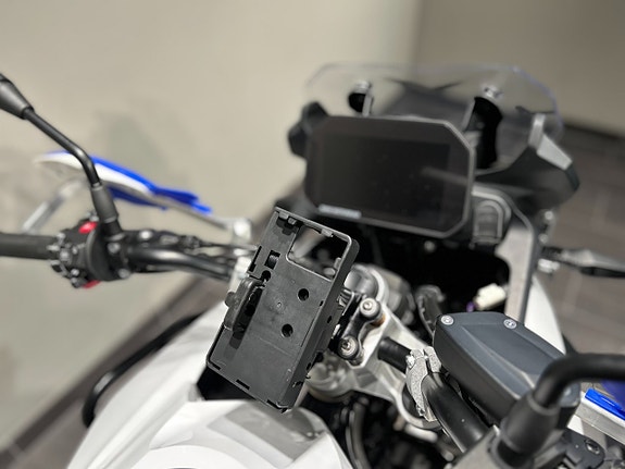 BMW F800GS / Serviceavtal / Toppbox / Chassi-sänkt / Barkbusters 15 of 18
