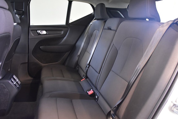 Volvo XC40 12 of 13