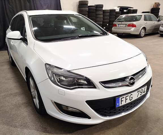 Opel Astra 8 of 28