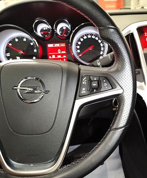 Opel Astra 16 of 28
