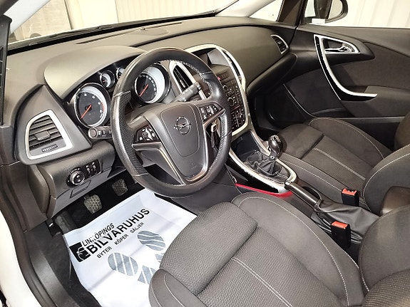 Opel Astra 12 of 28