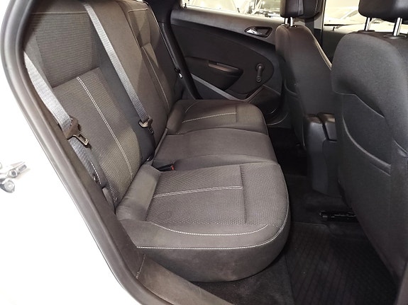 Opel Astra 22 of 28