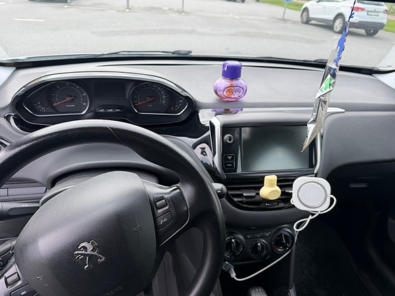 Peugeot 208 7 of 7