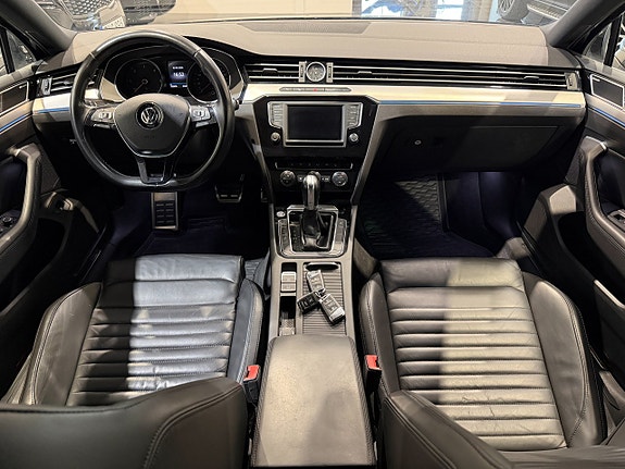 Volkswagen Passat Alltrack 8 of 22