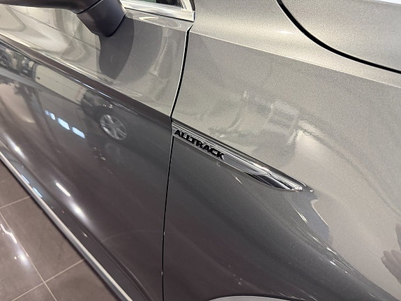 Volkswagen Passat Alltrack 21 of 22