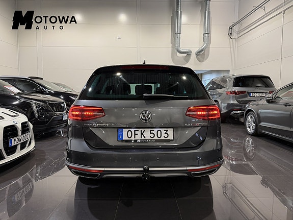 Volkswagen Passat Alltrack 5 of 22