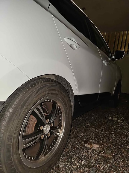 Hyundai ix35 8 of 13