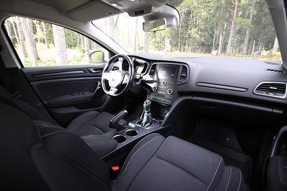 Renault Megane IV 12 of 24