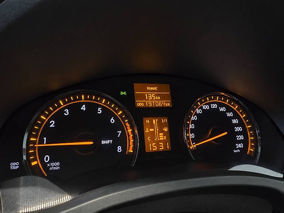 Toyota Avensis 19 of 28