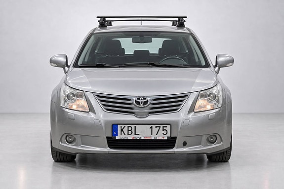 Toyota Avensis 3 of 28