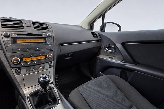 Toyota Avensis 27 of 28