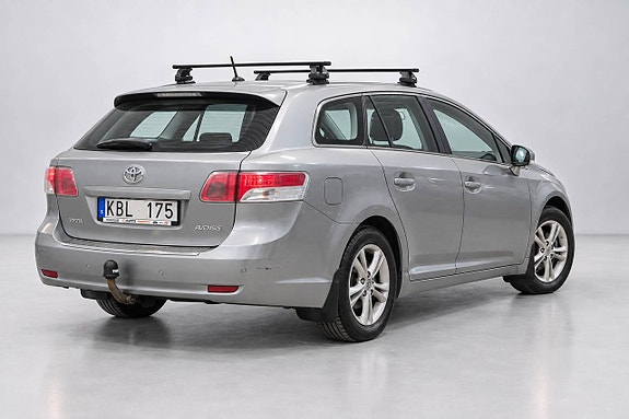 Toyota Avensis 9 of 28