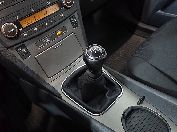 Toyota Avensis 23 of 28