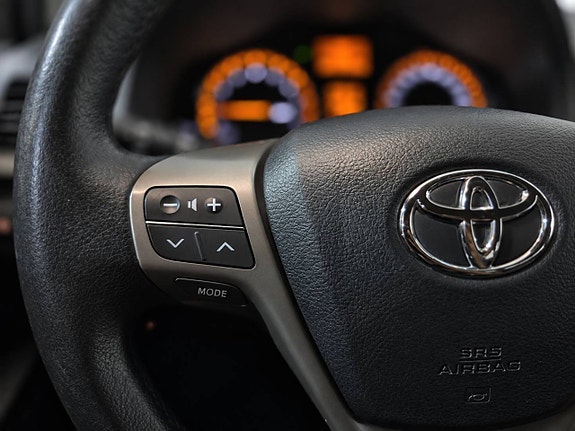 Toyota Avensis 20 of 28