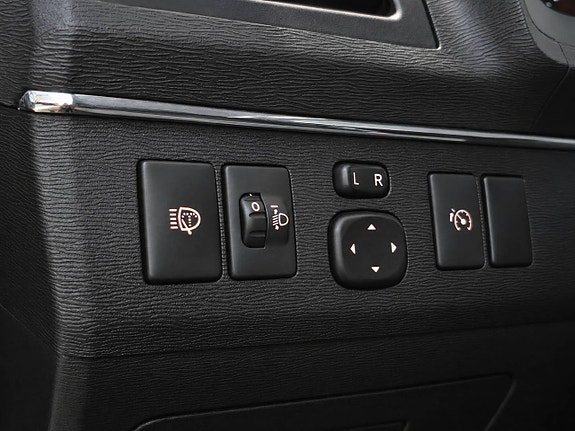 Toyota Avensis 18 of 28